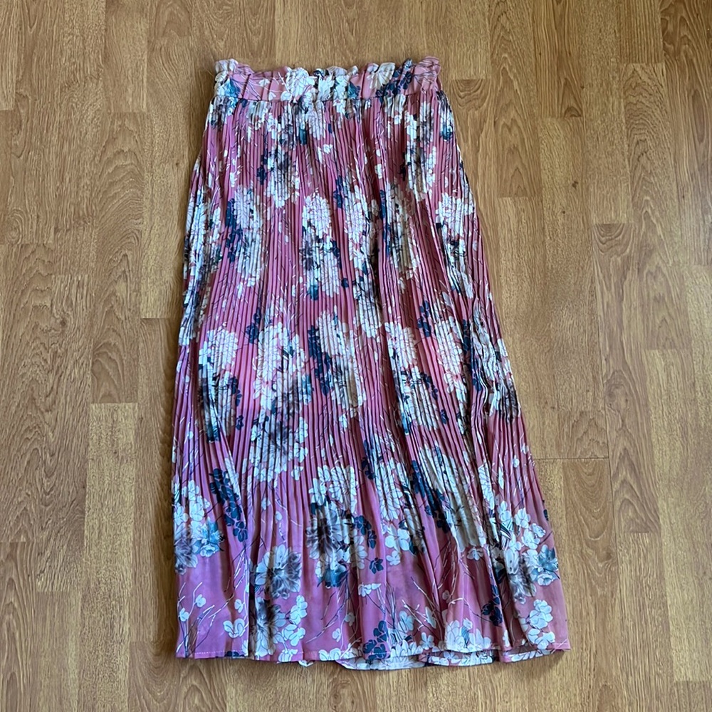 Simple Vintage Skirt with Floral Design